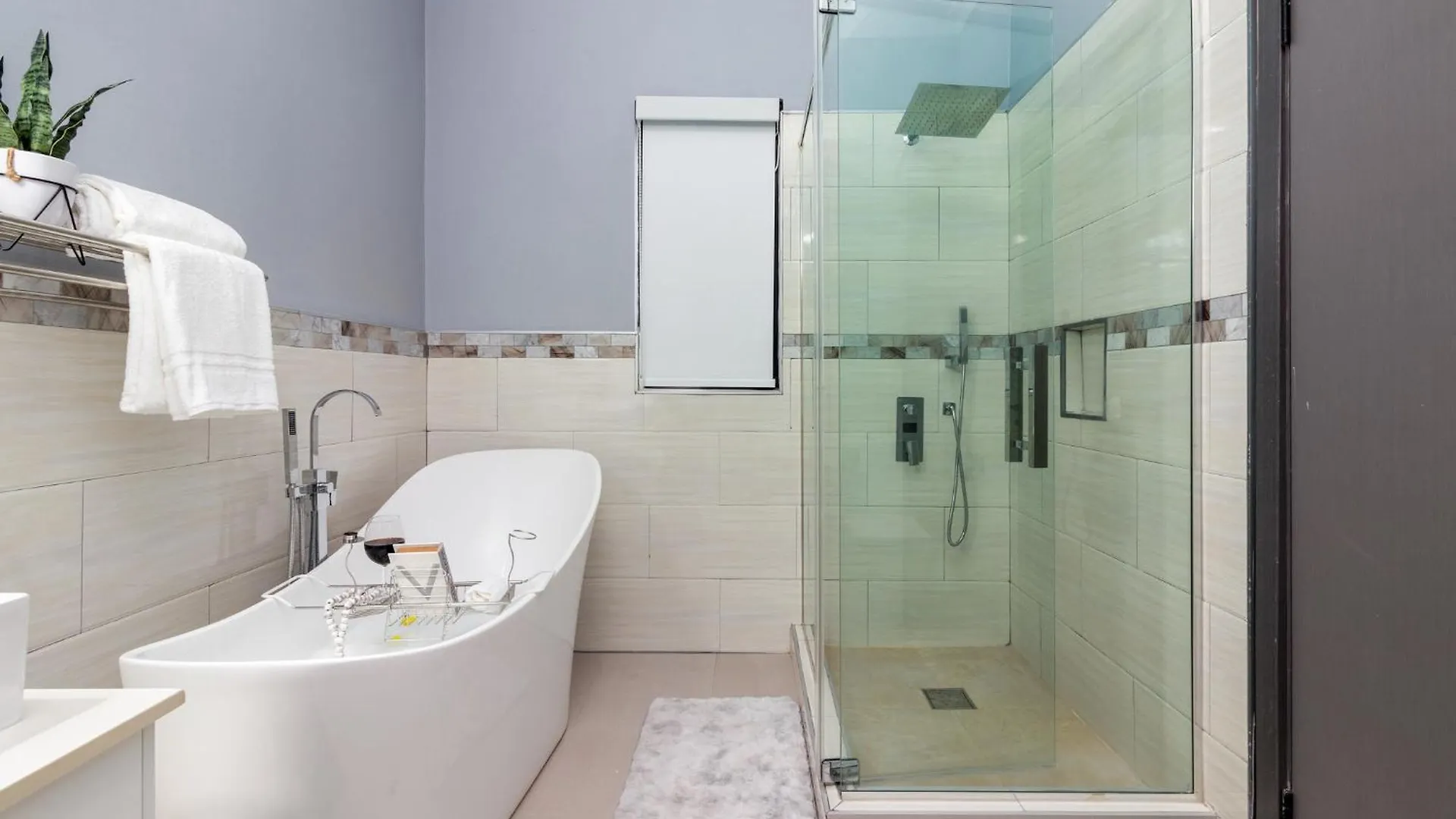 Coastal Escape In Riviera Tower Isle Beach Neaby Saint Maryʼs 0*,
